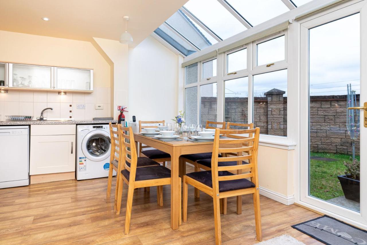 4 Bedroom Townhouse In Stirling Kültér fotó