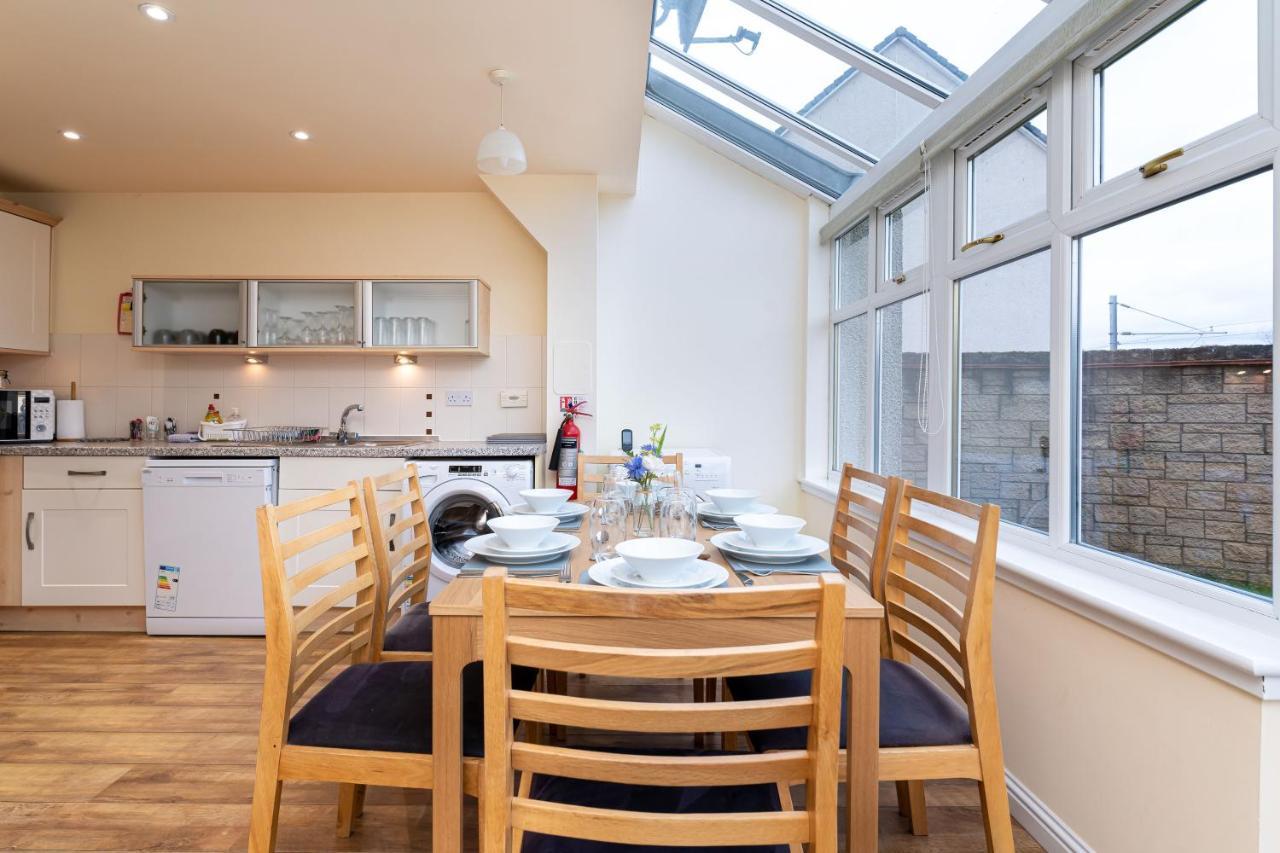 4 Bedroom Townhouse In Stirling Kültér fotó