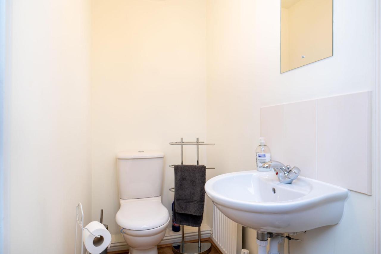 4 Bedroom Townhouse In Stirling Kültér fotó