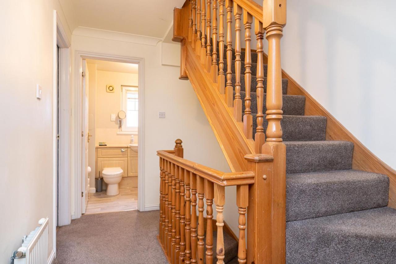 4 Bedroom Townhouse In Stirling Kültér fotó