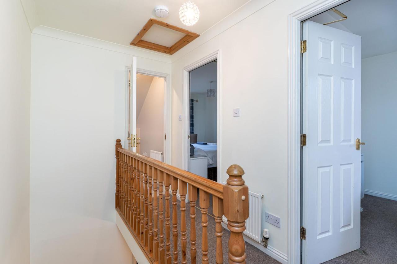 4 Bedroom Townhouse In Stirling Kültér fotó