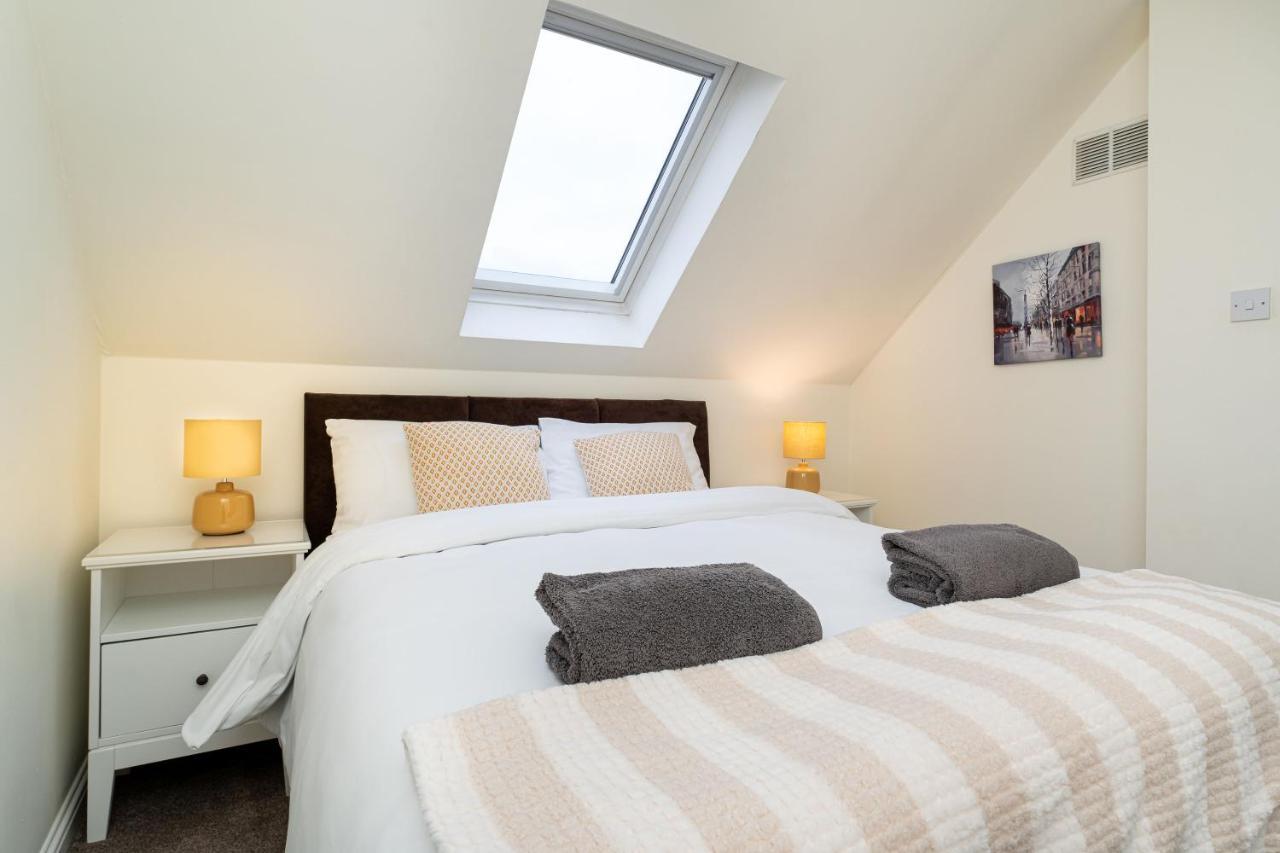 4 Bedroom Townhouse In Stirling Kültér fotó