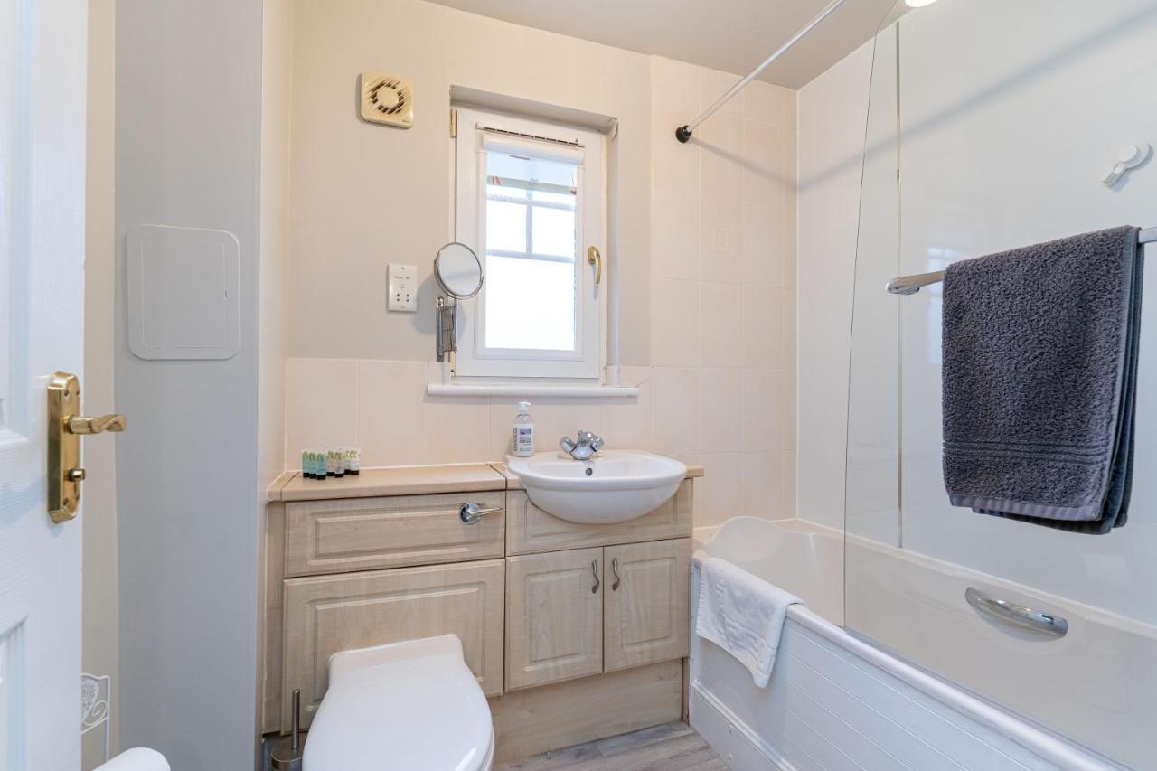 4 Bedroom Townhouse In Stirling Kültér fotó